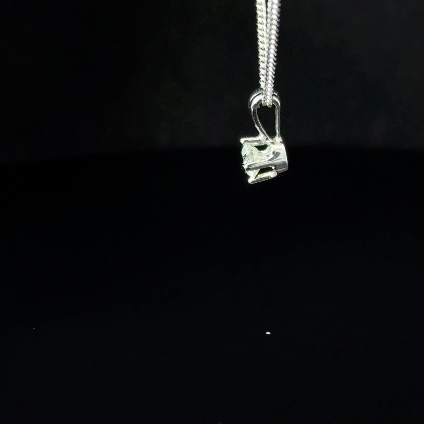 18ct White Gold Diamond Necklace (Pre-loved)