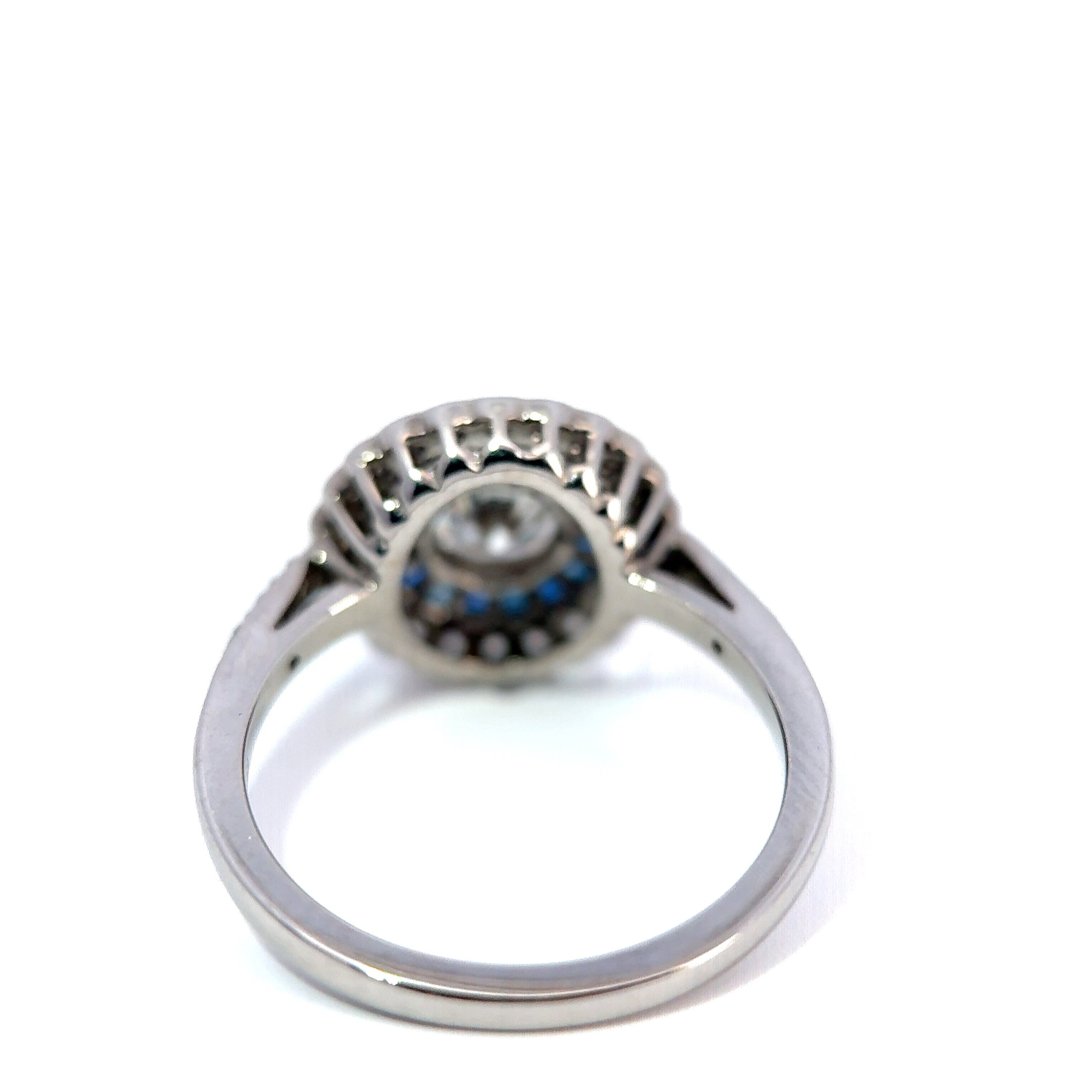 Vintage 18ct White Gold Sapphire & Diamond Target Ring