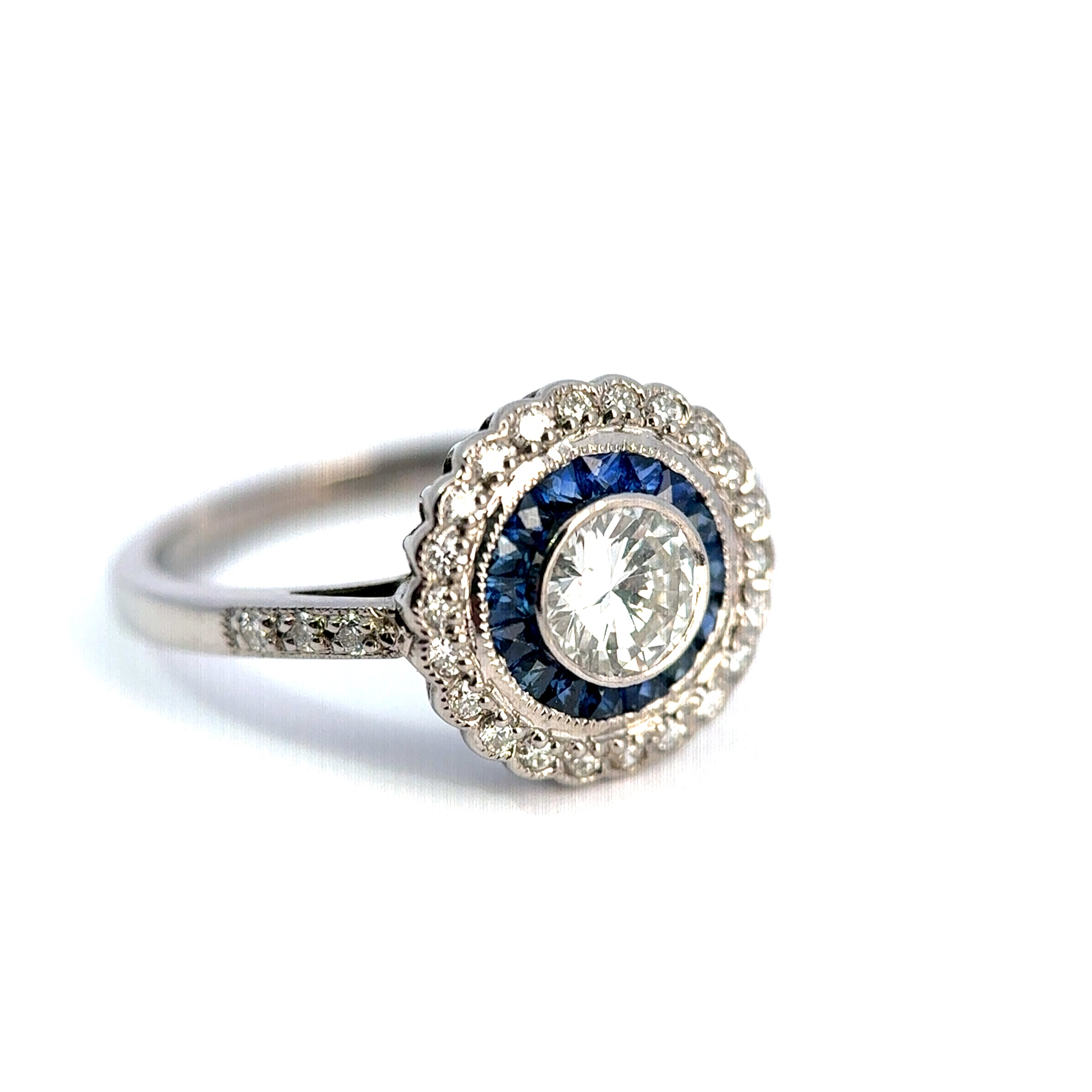 Vintage 18ct White Gold Sapphire & Diamond Target Ring