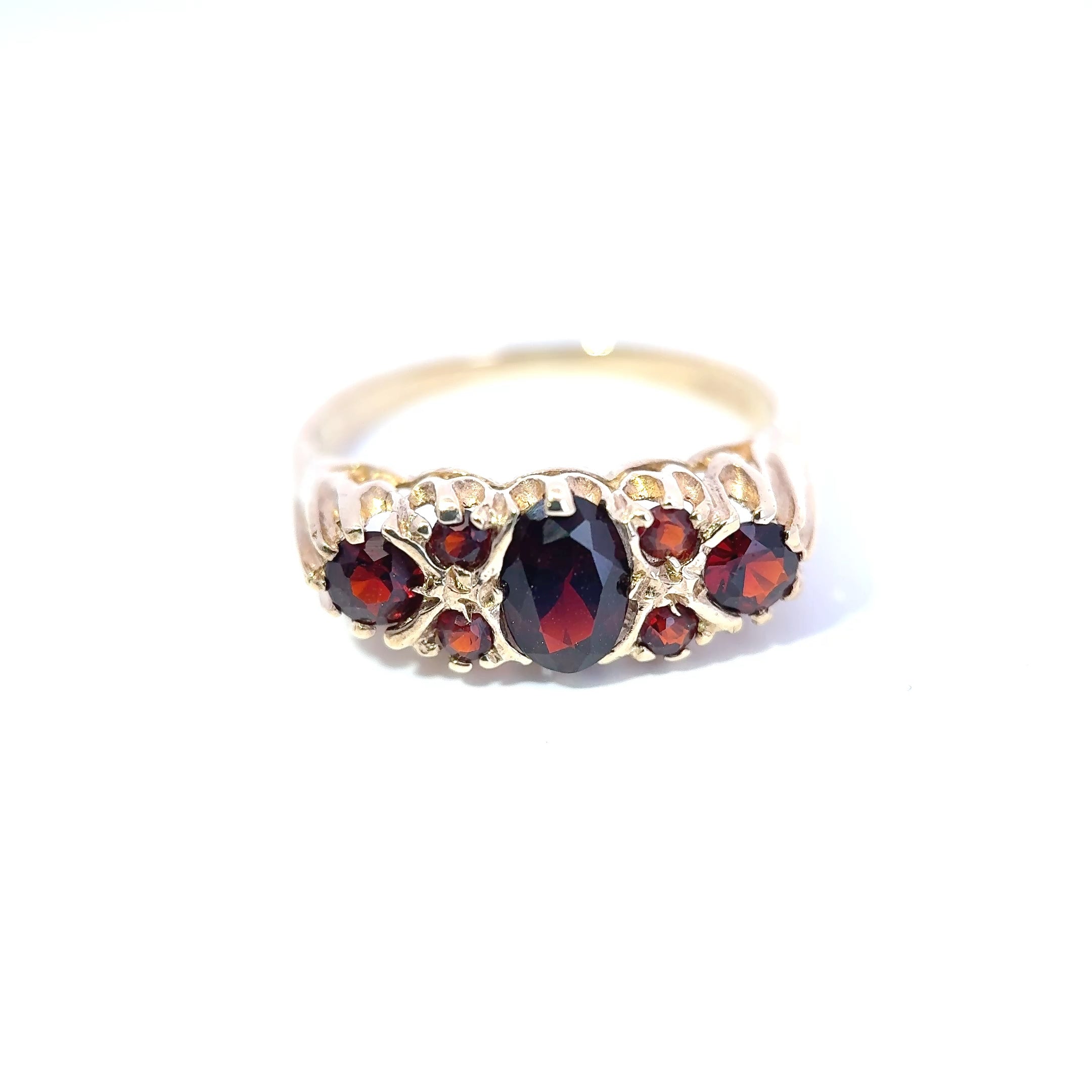 Antiker edwardianischer 9 Karat Gelbgold Granatring, punziert 1904