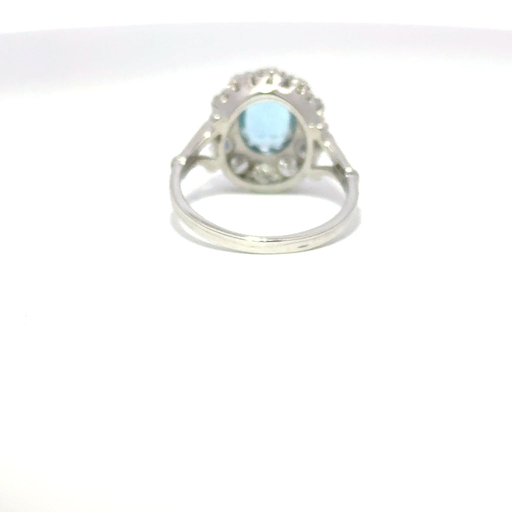18ct White Gold Oval Aquamarine & Diamond Cluster Ring