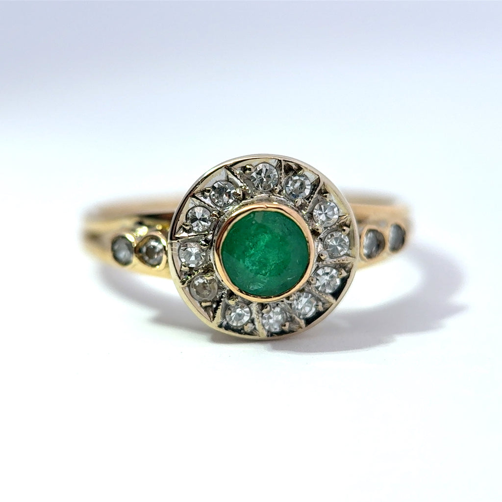 18ct Yellow Gold Emerald & Diamond Cluster Ring