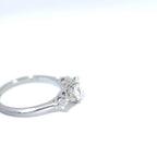 Platinring mit ovalem Diamanten und Marquise-Diamanten 0,60 Karat D/VS2