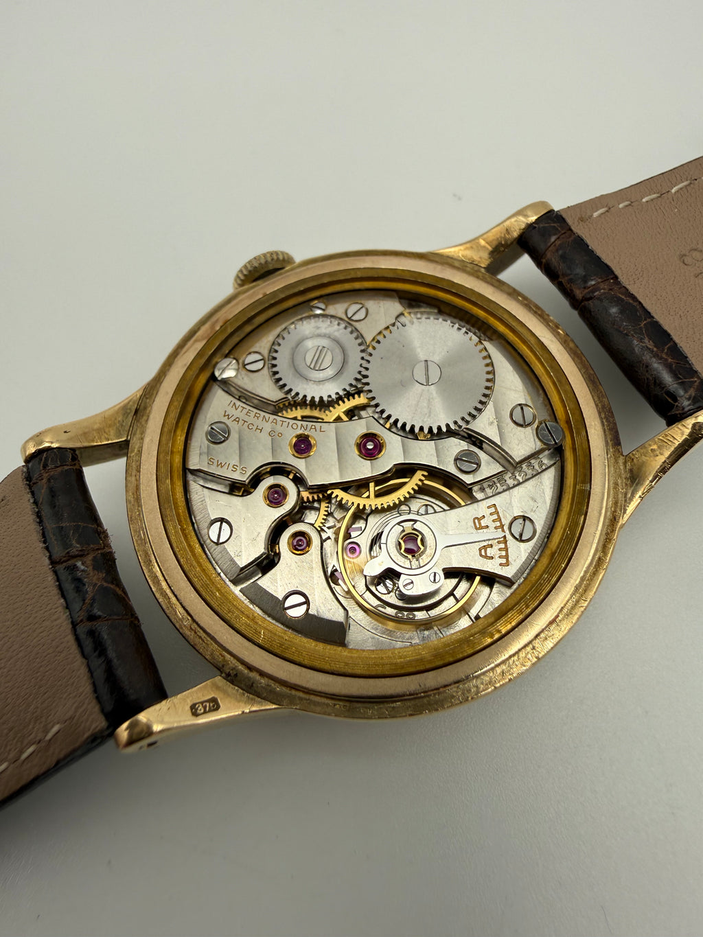 Vintage IWC Schaffhausen Calibre 88 9ct Yellow Gold Wristwatch | 1953/54