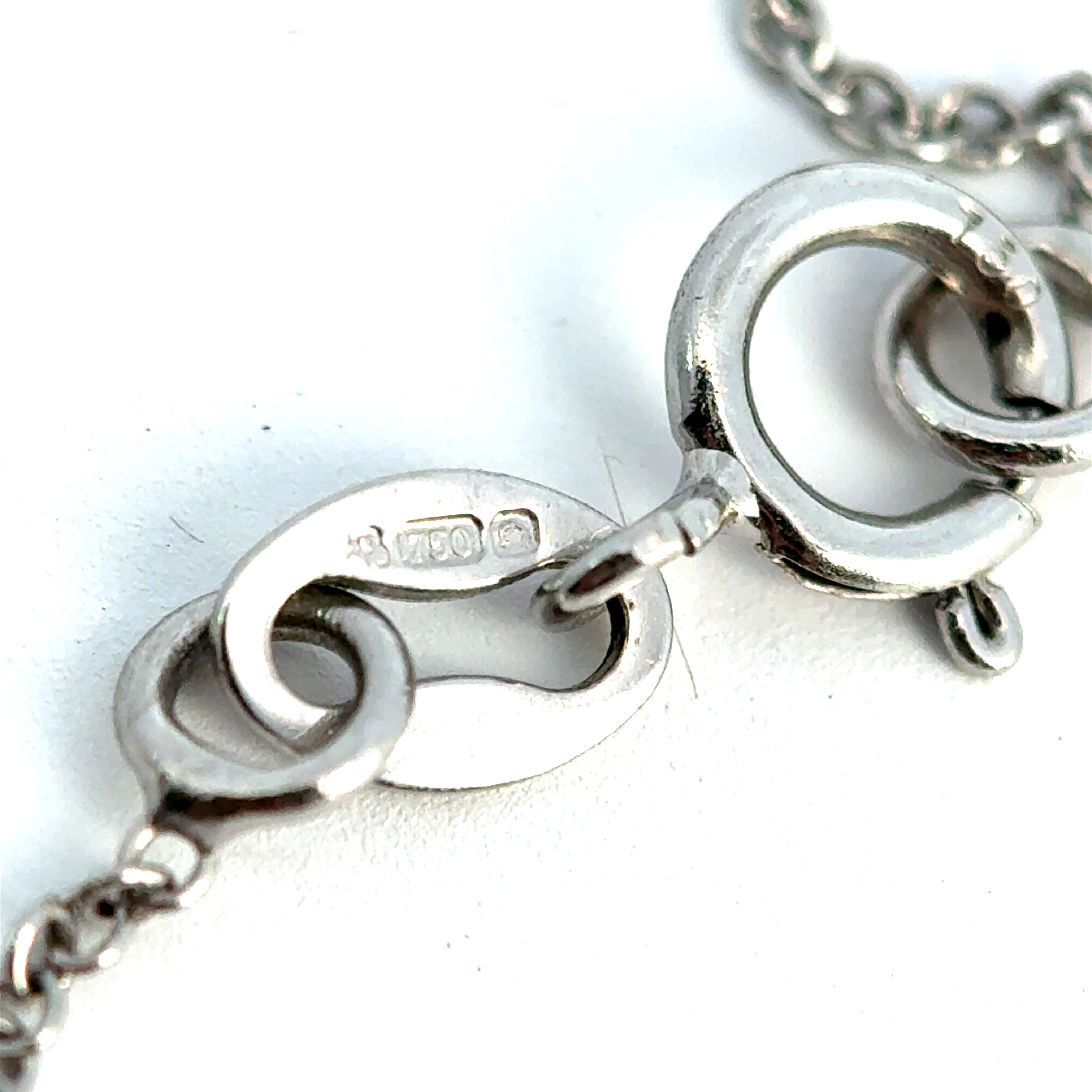 18ct White Gold Pear Cut Diamond Halo Necklace