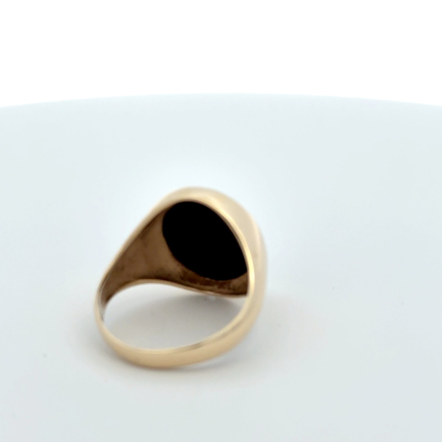 9ct Yellow Gold Oval Onyx Signet Ring