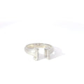 Anillo de torsión con columna jónica de la Antigua Roma