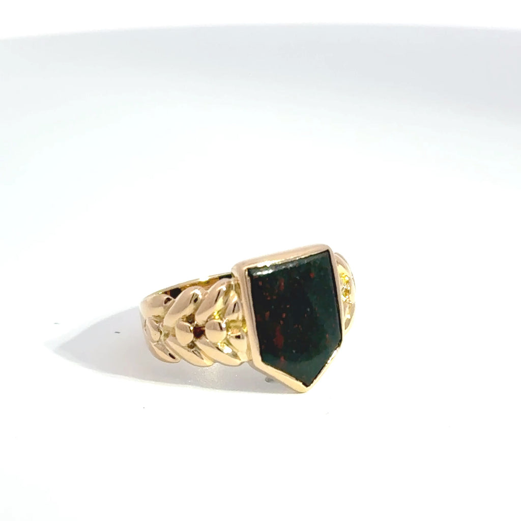 Antique 18ct Gold Shield Bloodstone Signet Ring