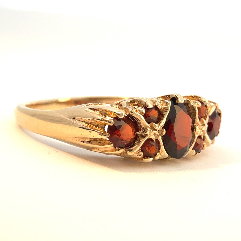 Antiker edwardianischer 9 Karat Gelbgold Granatring, punziert 1904