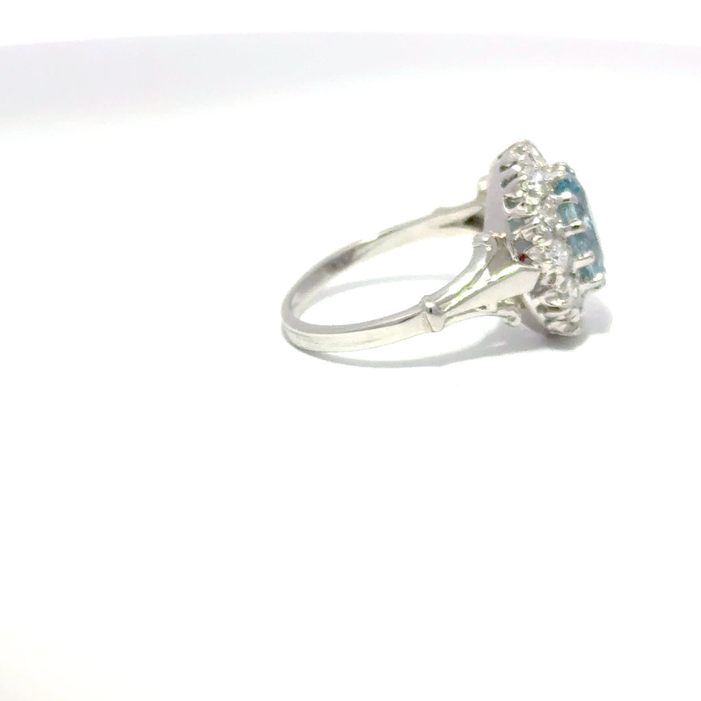 18ct White Gold Oval Aquamarine & Diamond Cluster Ring