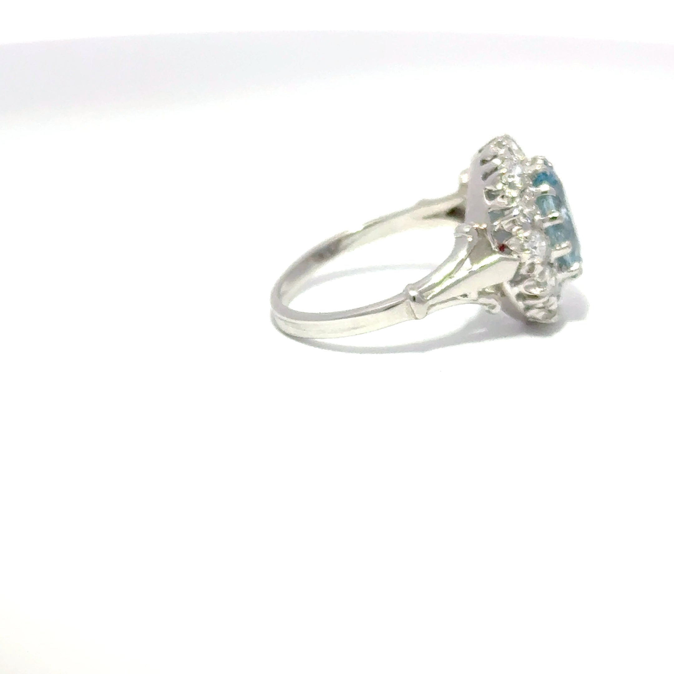 18ct White Gold Oval Aquamarine & Diamond Cluster Ring