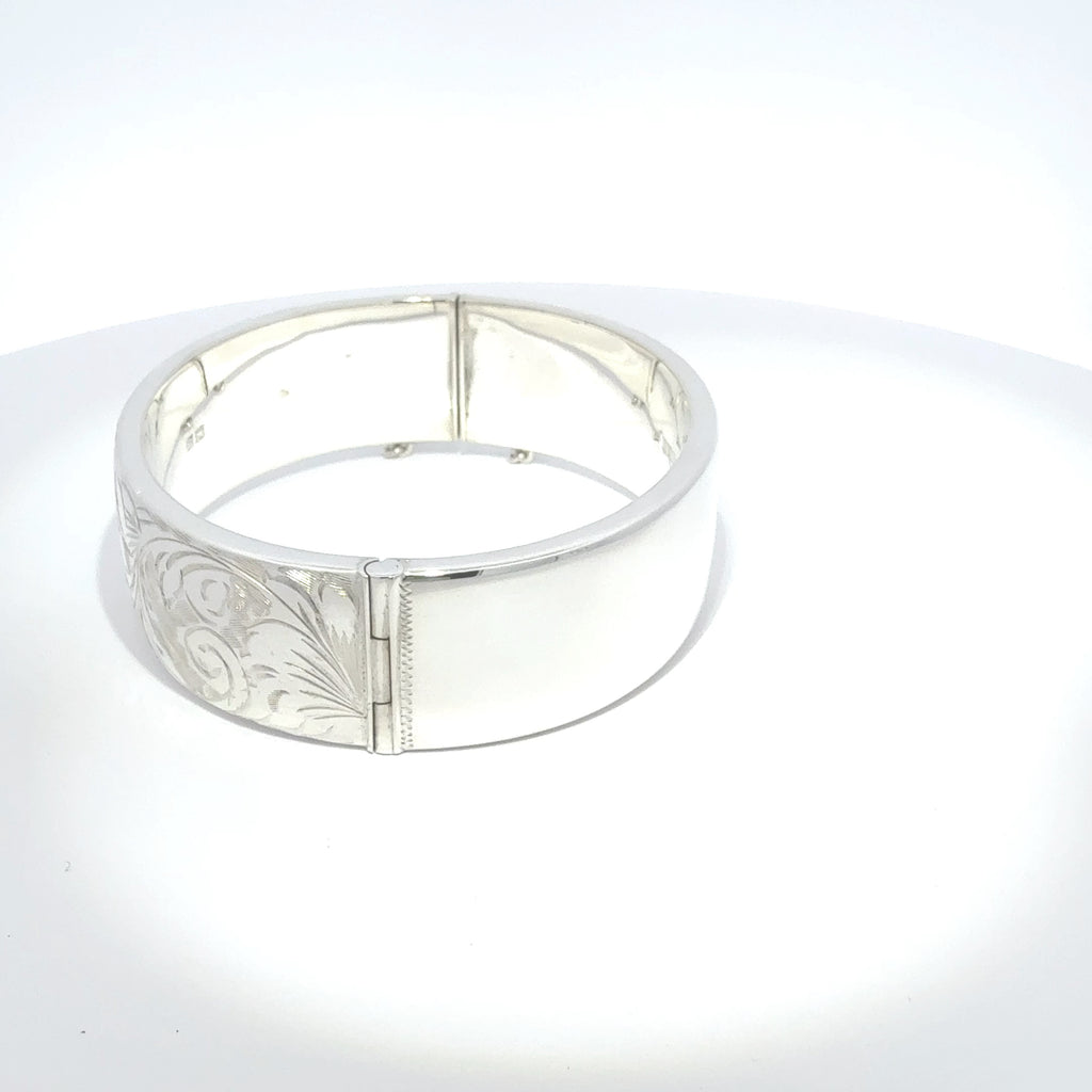 Vintage Silver Hinged Bangle with Floral Motif