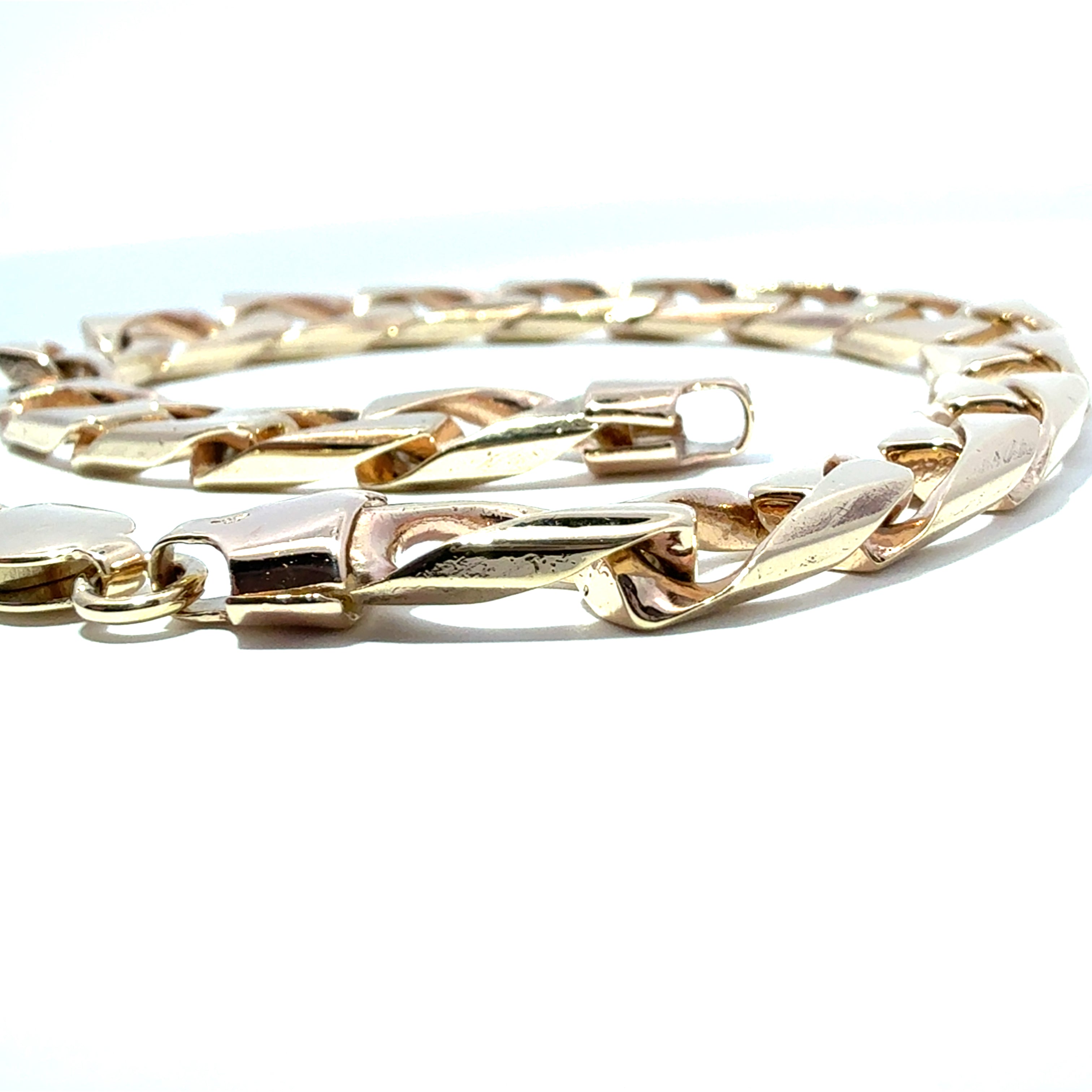 9ct Yellow Gold Square Curb Bracelet