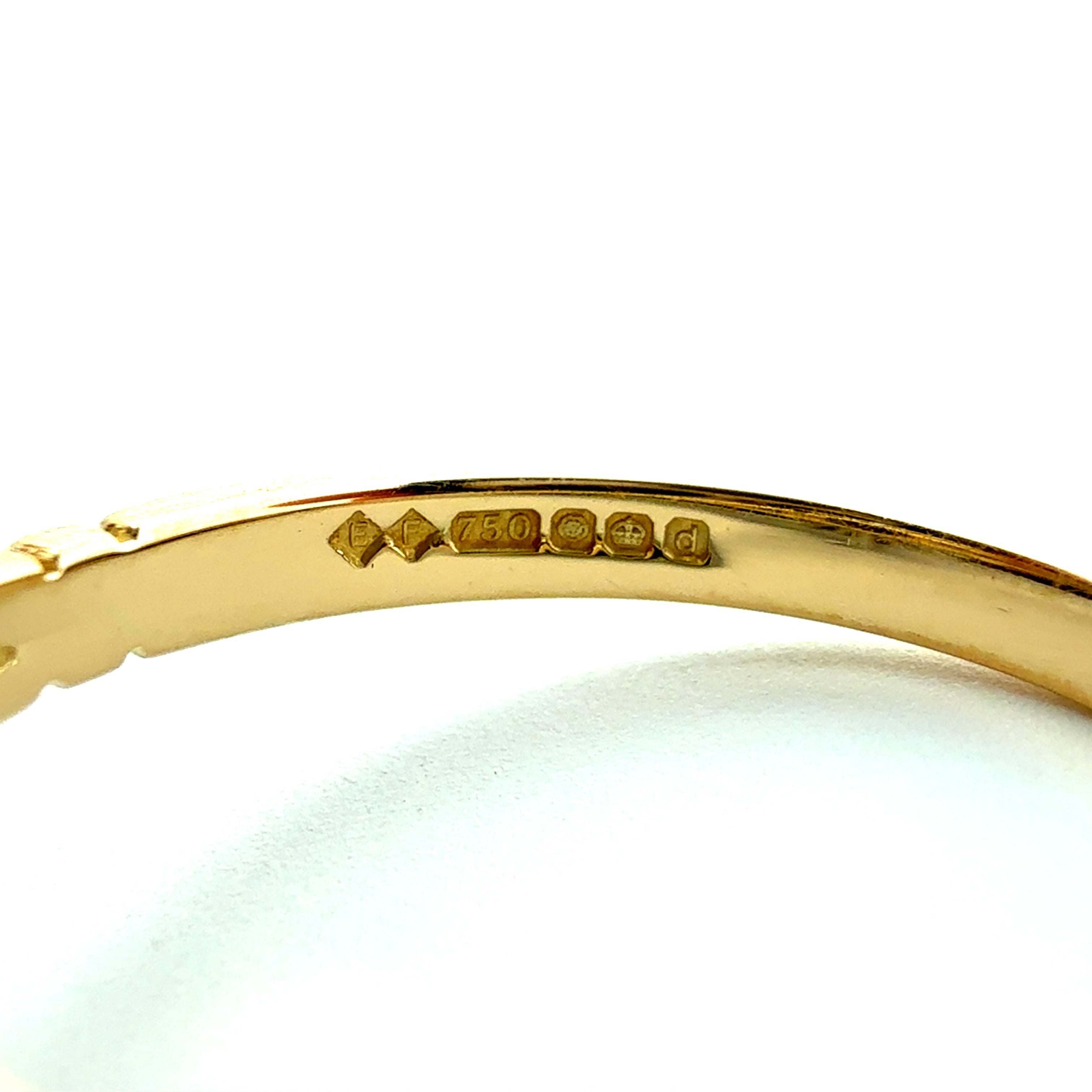 18 Karat Gelbgold Oval-Aquamarin- und Diamant-Cluster-Ring