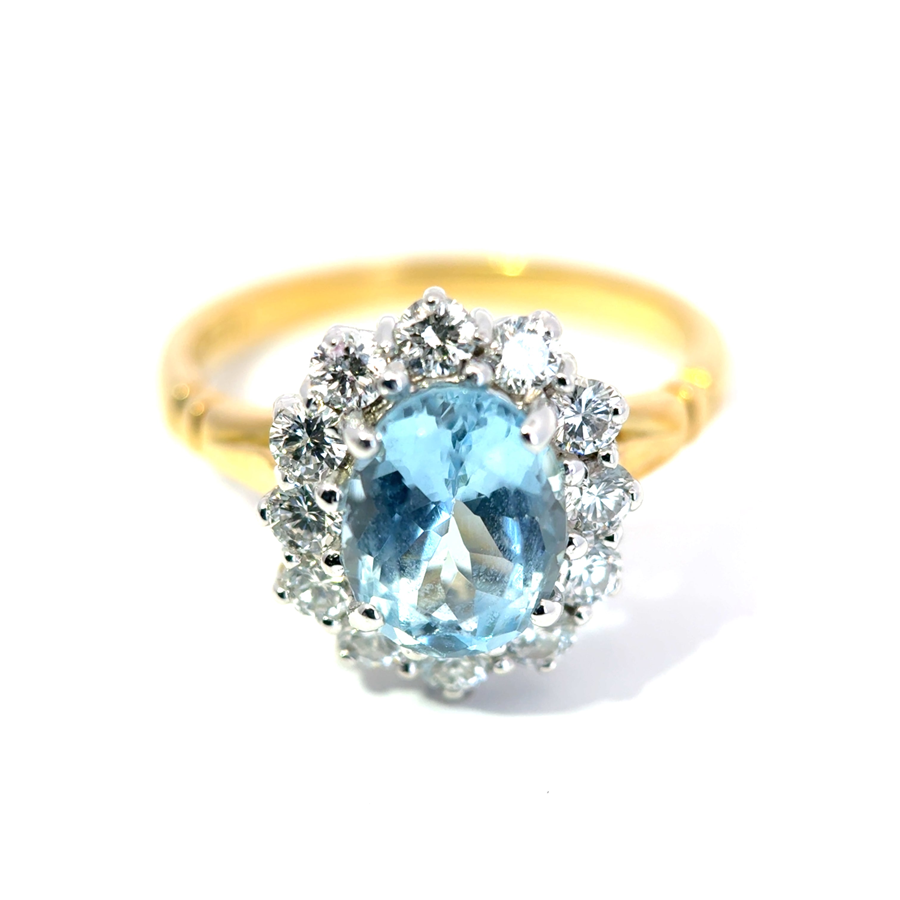 18ct Yellow Gold Oval Aquamarine & Diamond Cluster Ring