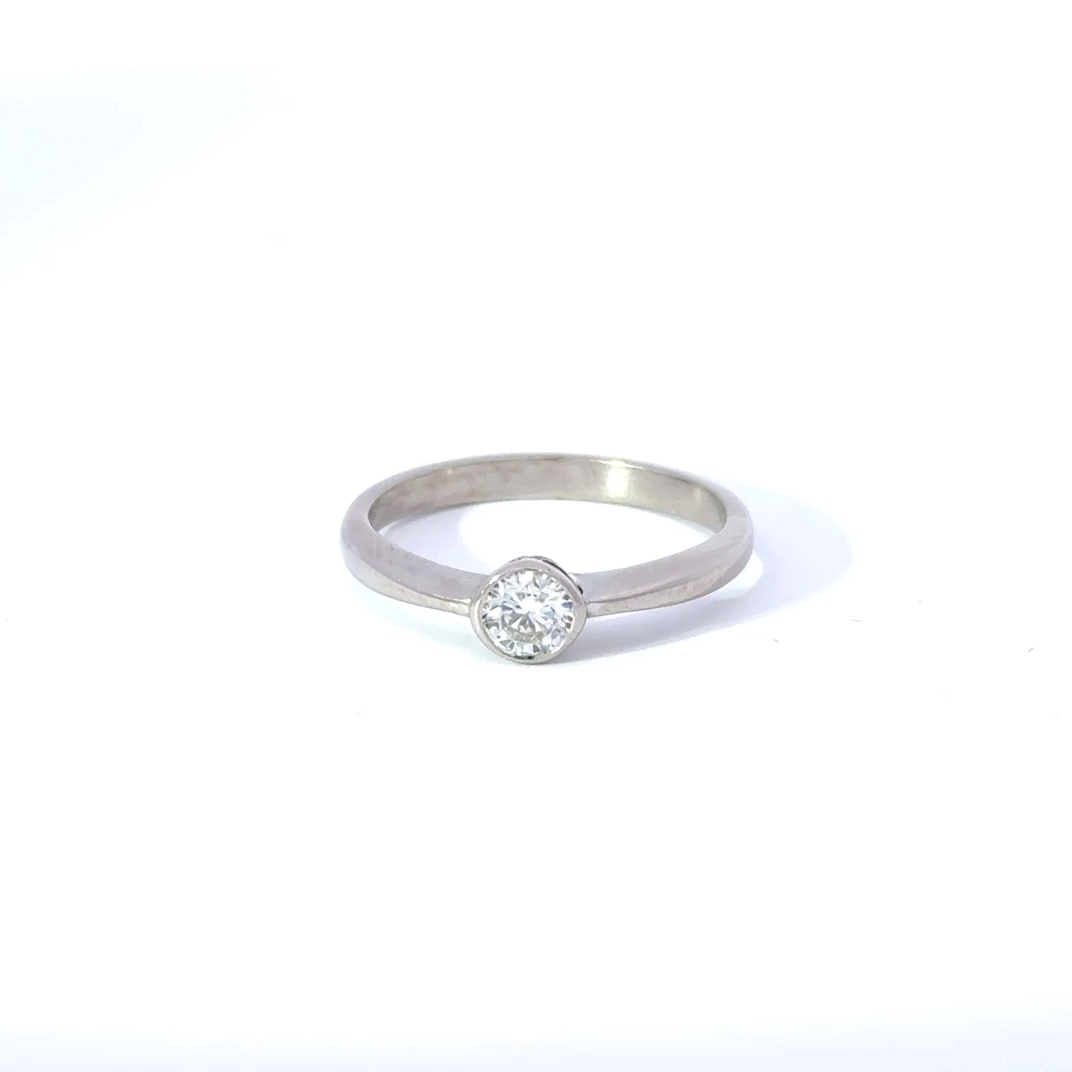 18ct White Gold Diamond Bezel Set Solitaire Ring