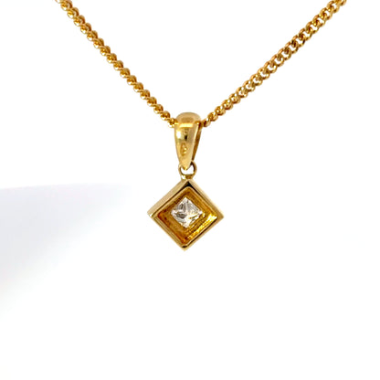 18ct Yellow Gold Princess Cut Diamond Necklace (Pre-Loved)