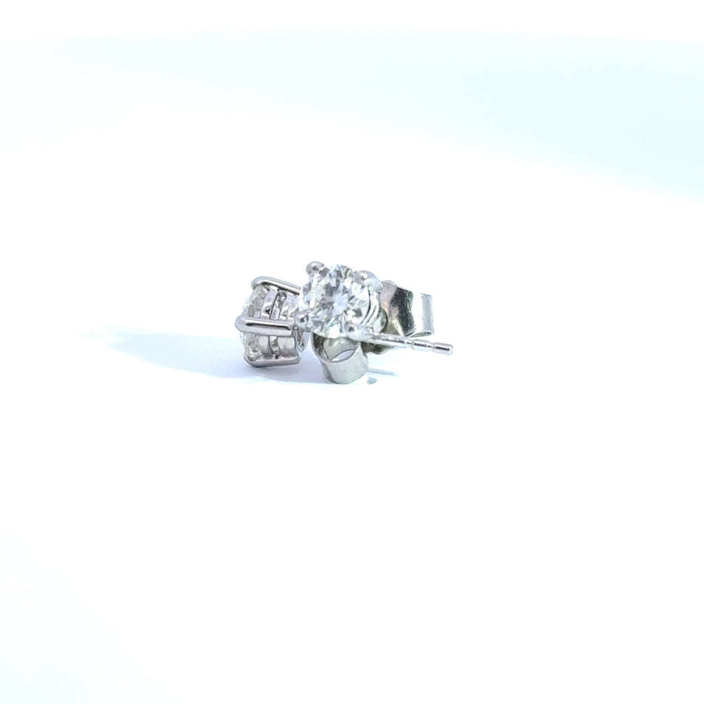 Platinum Diamond Earstuds in 4 Claw Setting
