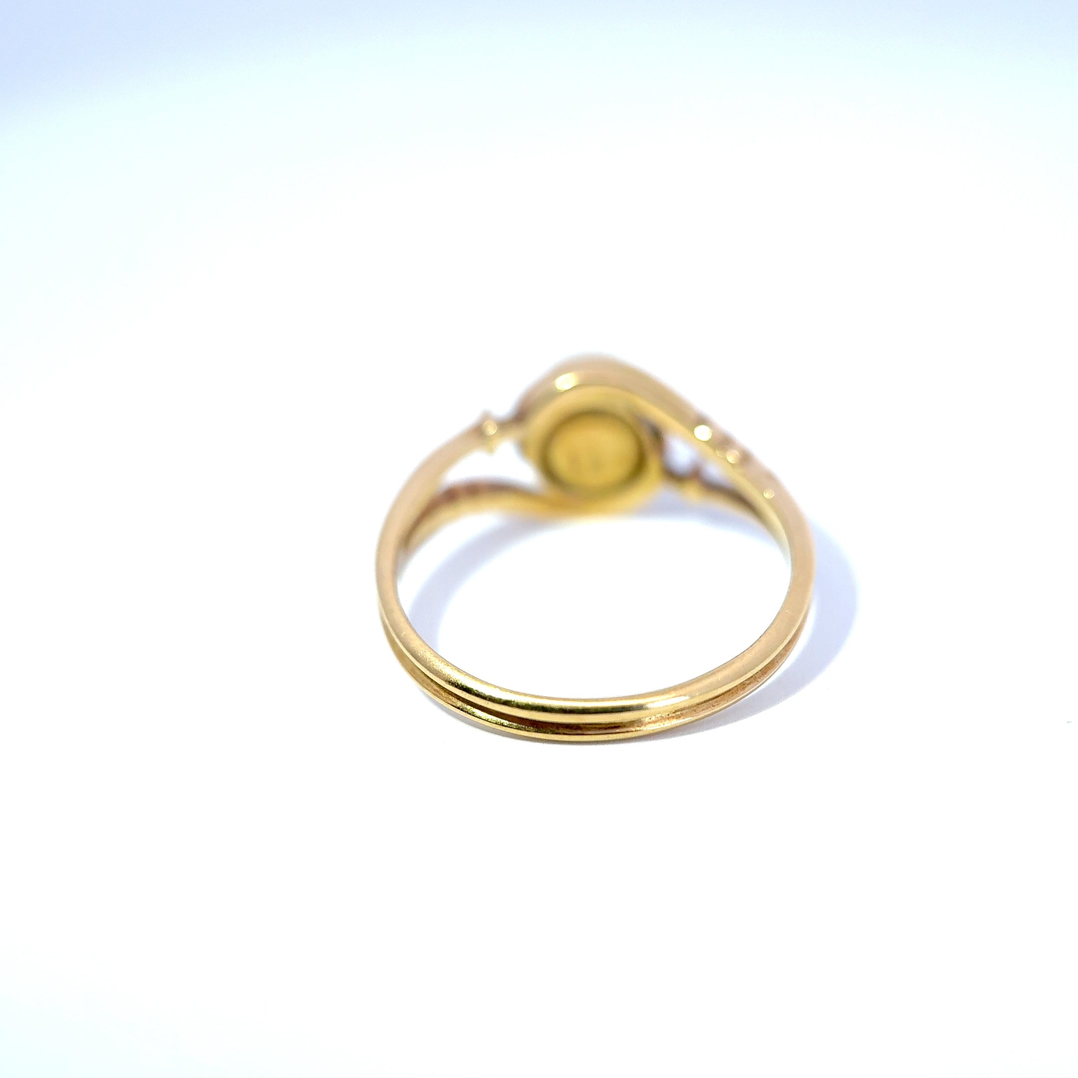 Antique Edwardian 18ct Gold Pearl Crossover Ring