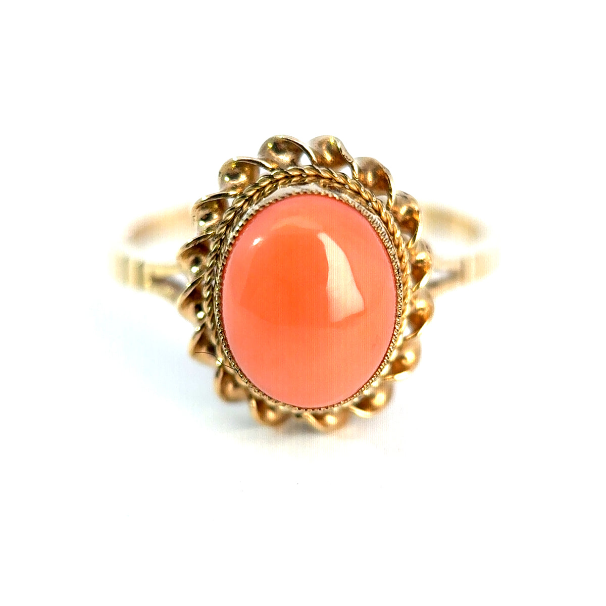 Vintage 9ct Yellow Gold Oval Cabochon Coral Ring, Birmingham 1979