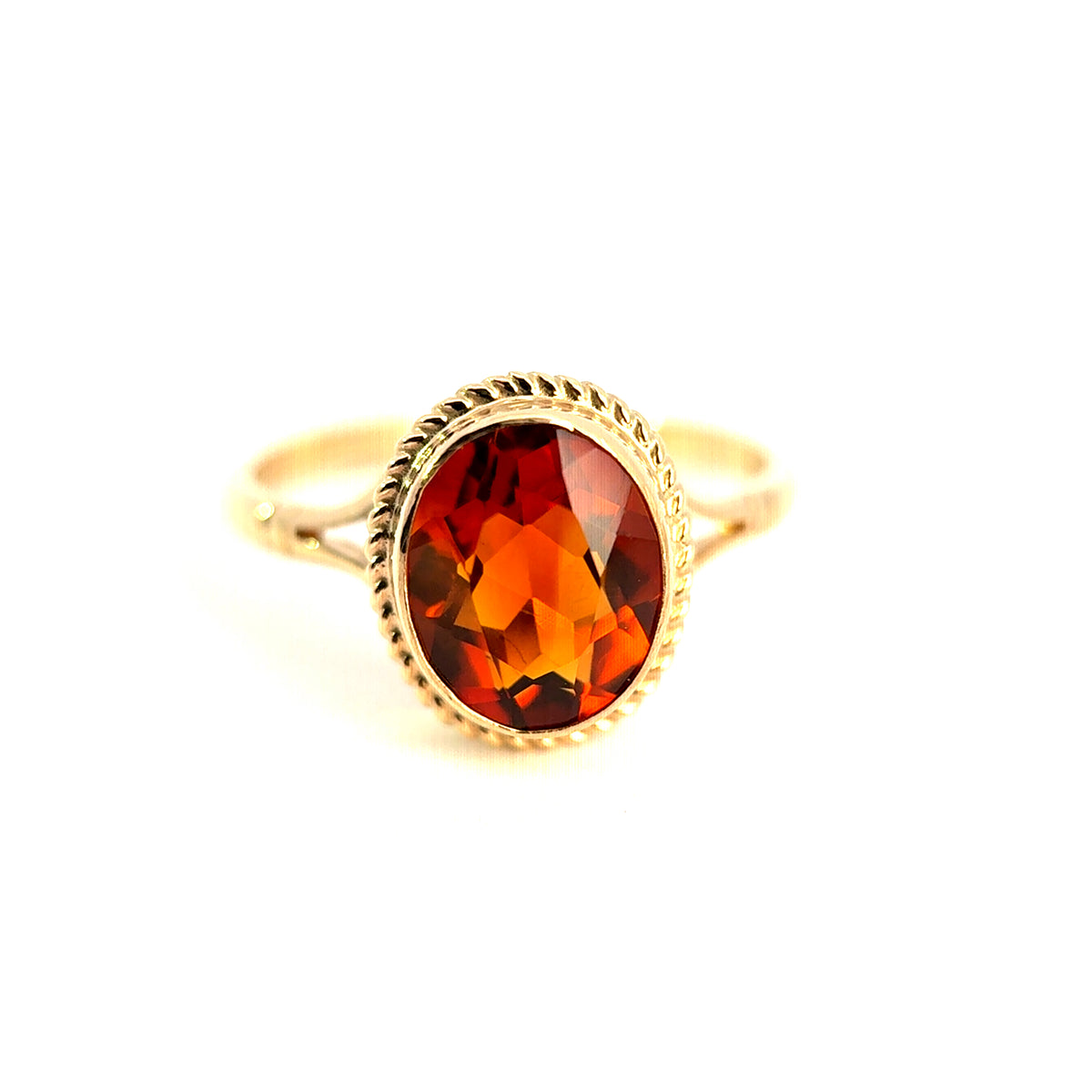 Vintage 9ct Yellow Gold Oval Citrine Ring, London 1977