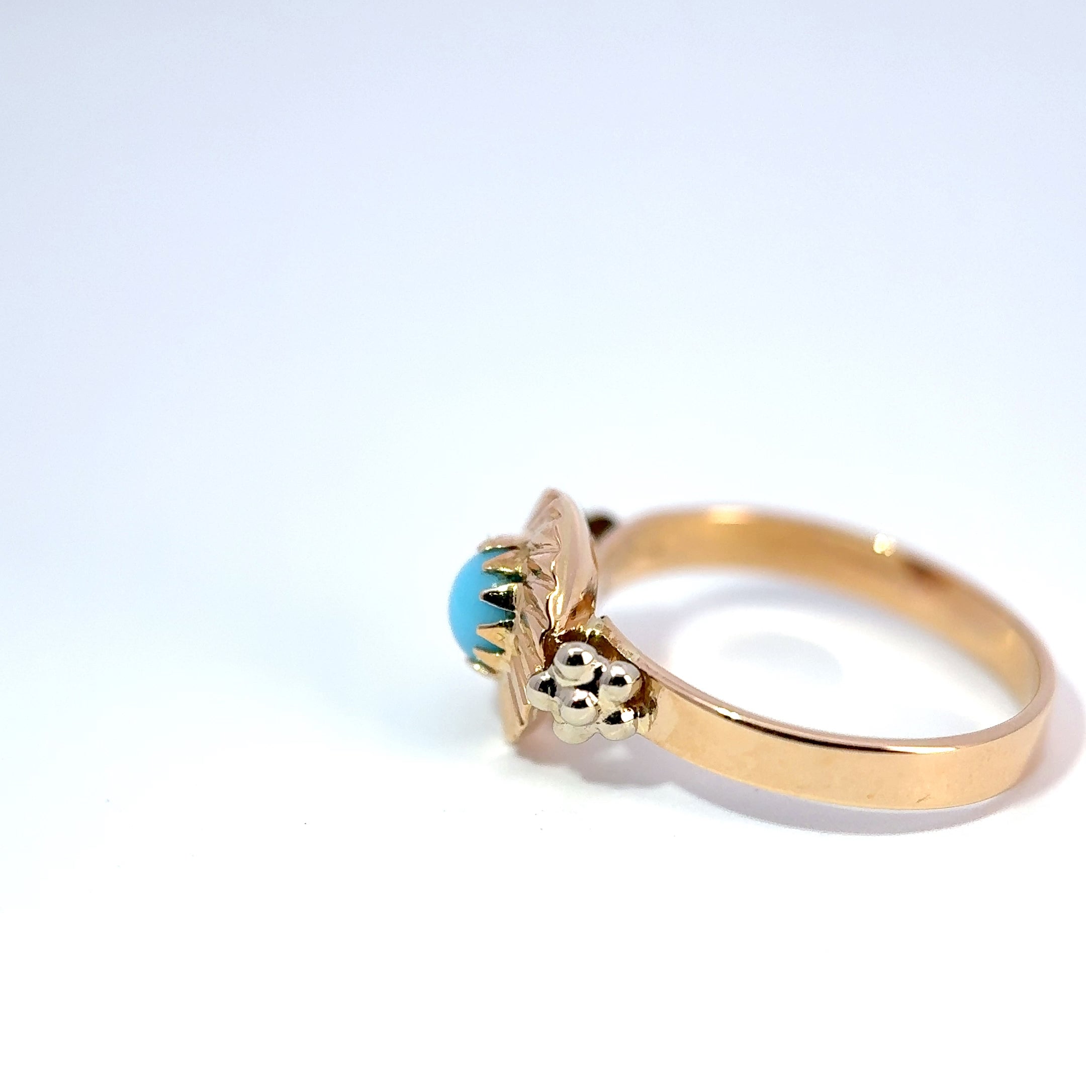 Mid Century 18ct Yellow Gold Cabochon Turquoise Sunburst Ring, Circa 1950s