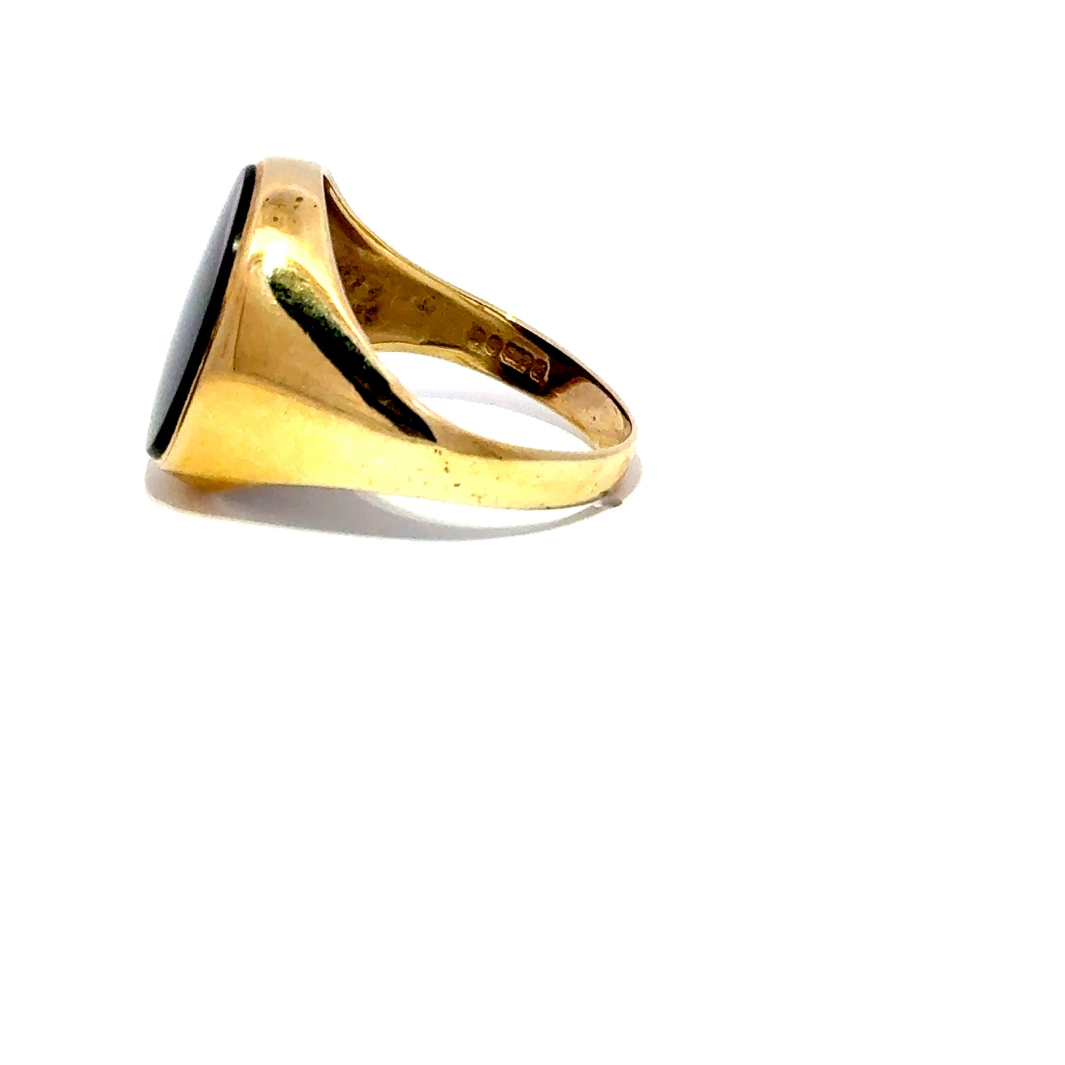 9ct Yellow Gold Oval Onyx Signet Ring