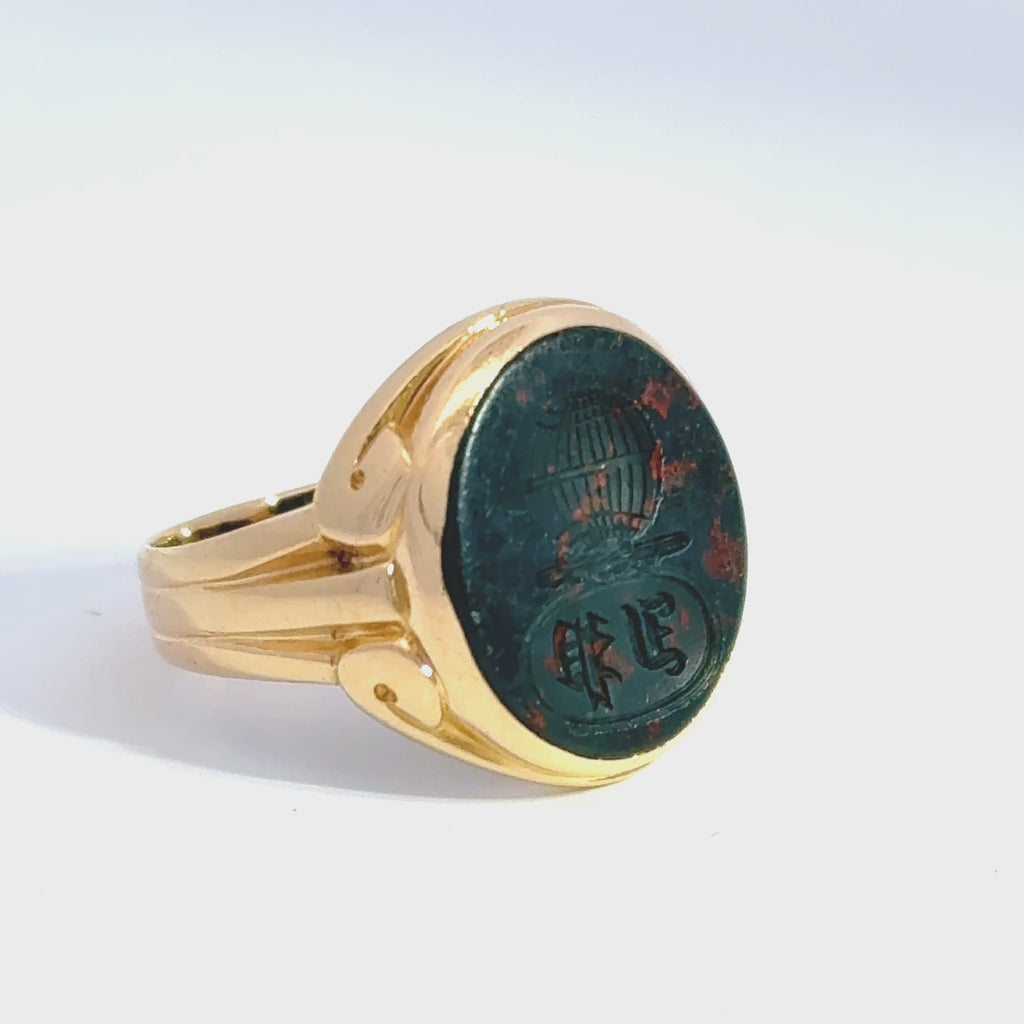 Vintage 18ct Seal Engraved Bloodstone Signet Ring