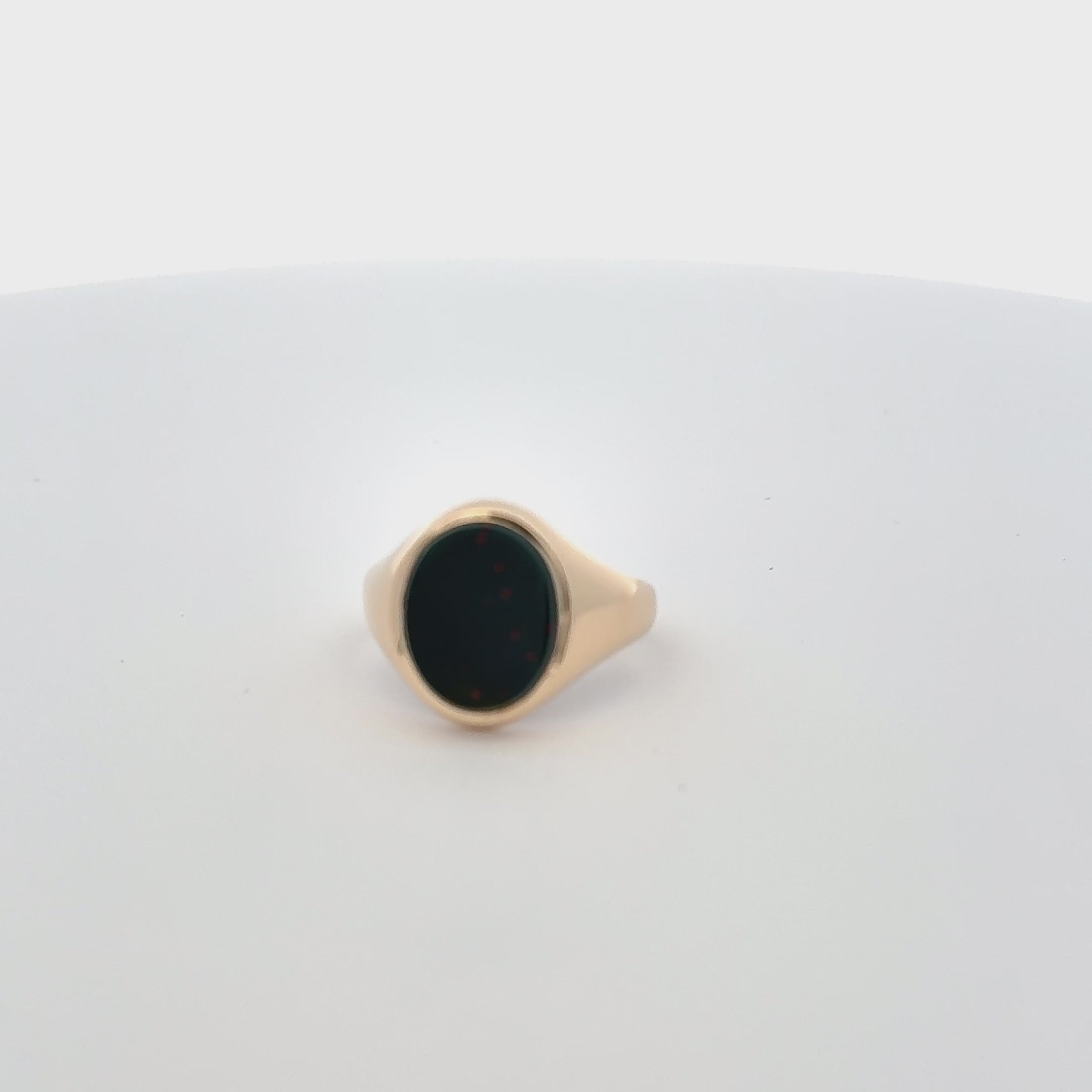 Vintage 9ct Yellow Gold Vintage Bloodstone Signet Ring Hallmarked 1966
