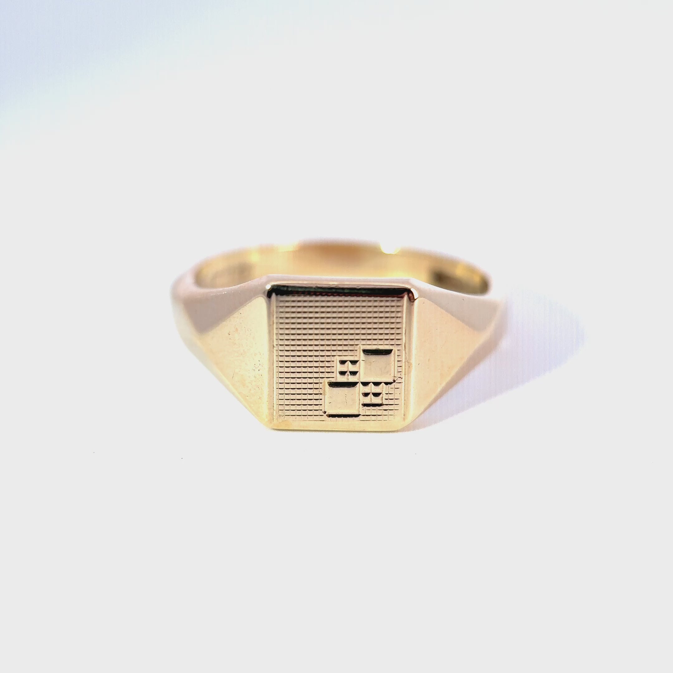 Vintage 9ct Yellow Gold Geometric Signet Ring