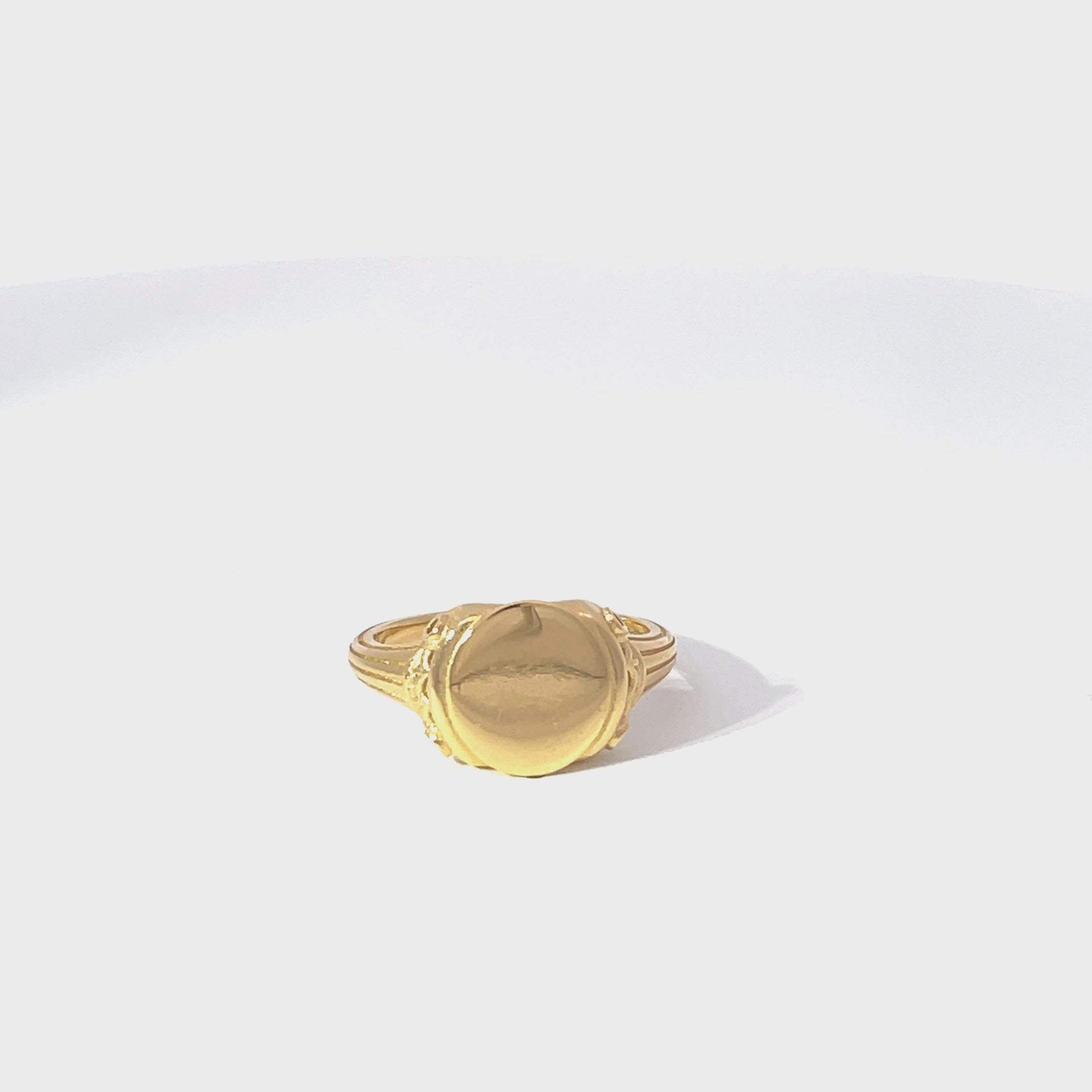 Ionic Column Signet Ring Small Gold Video